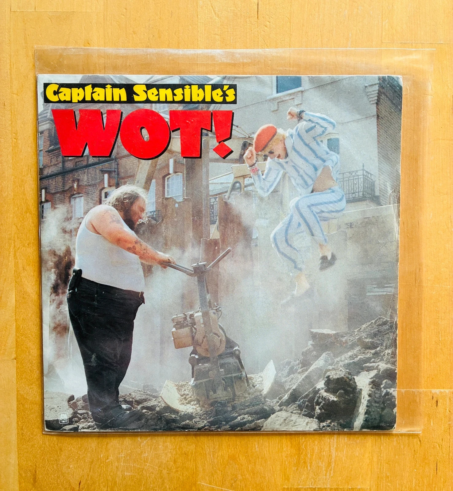 Disque vinyle 45T Captain Sensible Wot!